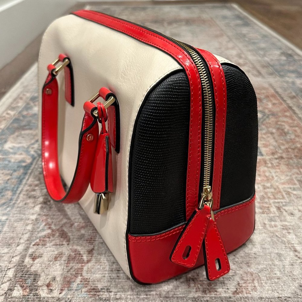 BCBG MAXAZRIA POCKETBOOK